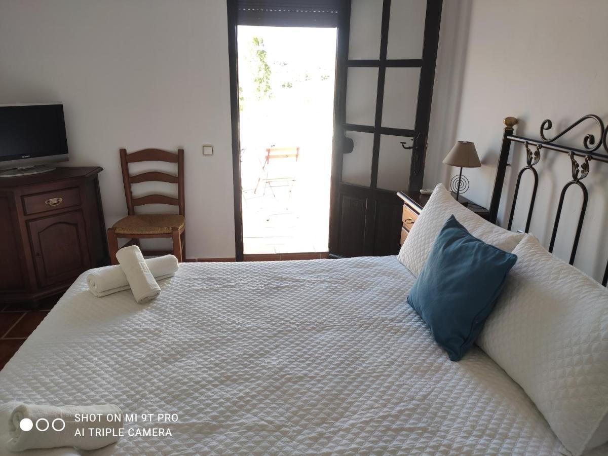 El Lagar De Pepe Bed & Breakfast Casabermeja Bagian luar foto